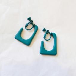 Fashion Square Metal Clip on Hoop Earrings for Women Hollow White Green Geometric Non Pierced Earrings Trendy New Jewelry
