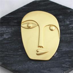 Funny Abstract Matt Gold Metal Brooches Exaggerated Moon Fairy Figure Face For Women And Men Party Gift