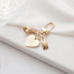 Lovely Peach Heart Shell Keychain Creative Gift Bag Pendant Pearl Key Chain Bag Ornament Charm Key Ring Trinket Key Accessory