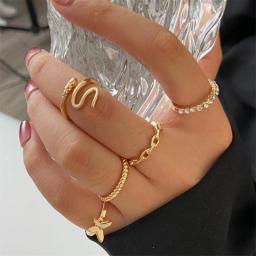 Vintage Chain Metal Rings Set for Women Gold Color Fashion Butterfly Moon Flower Finger Knuckle Boho Jewelry Wedding Party Gifts